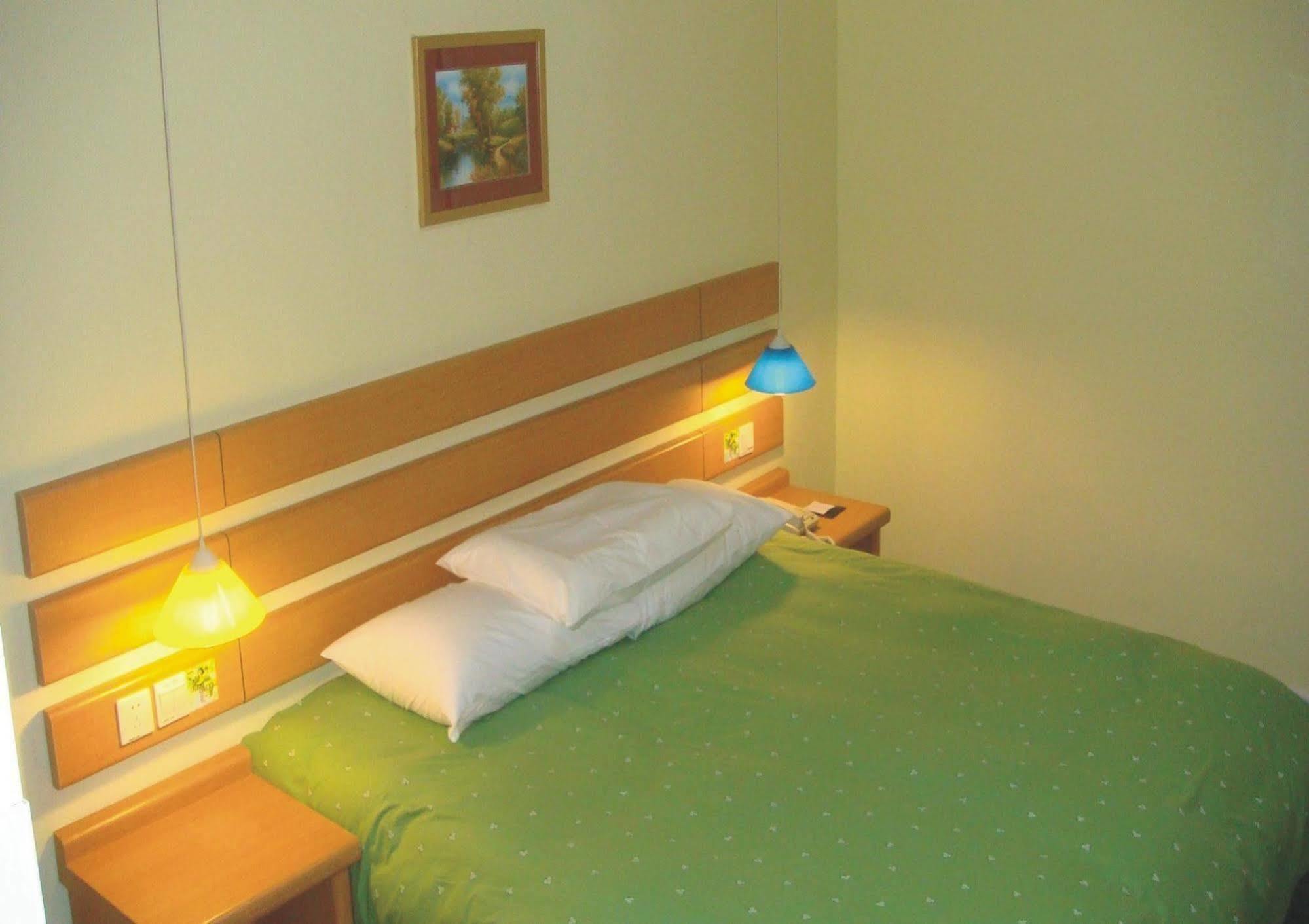 Home Inn Canton Esterno foto