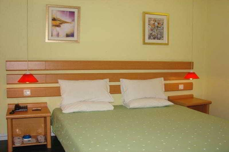 Home Inn Canton Esterno foto